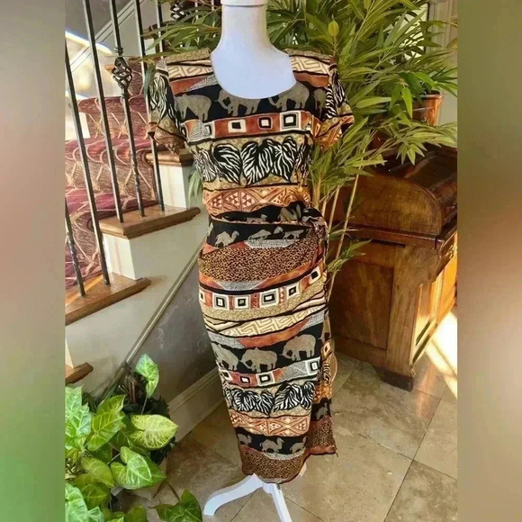 Jessica Howard wrap dress 6 Petite. Good condition. Safari themed. Maxi wrap - Picture 4 of 10